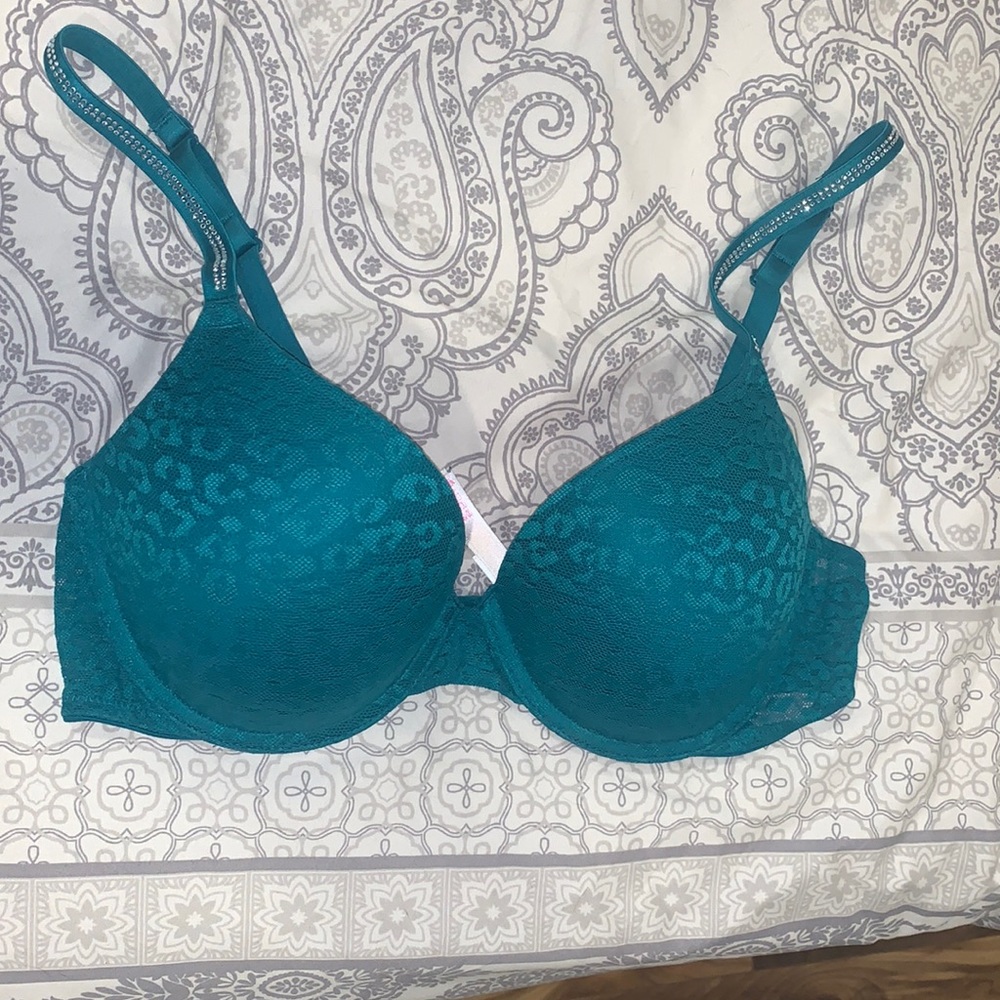 PINK Wear Everywhere Push Up Bra